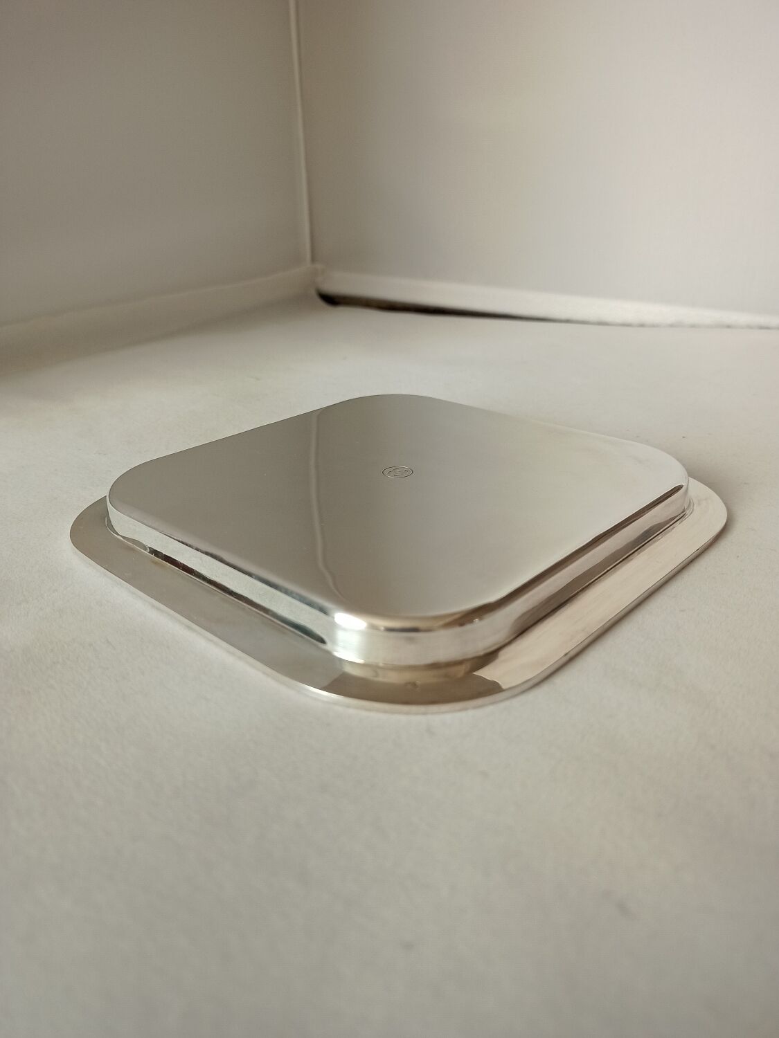 Tray in silver metal Chanel