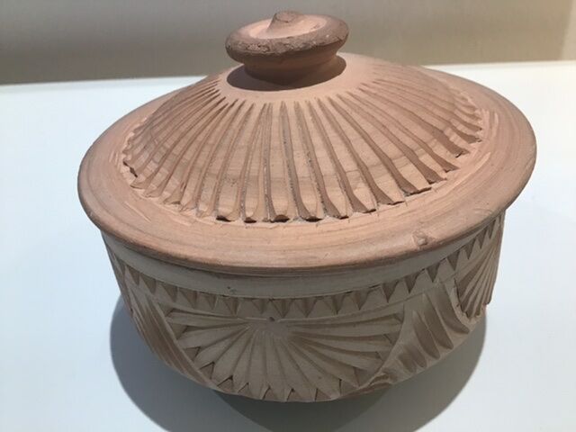Chiseled terracotta box