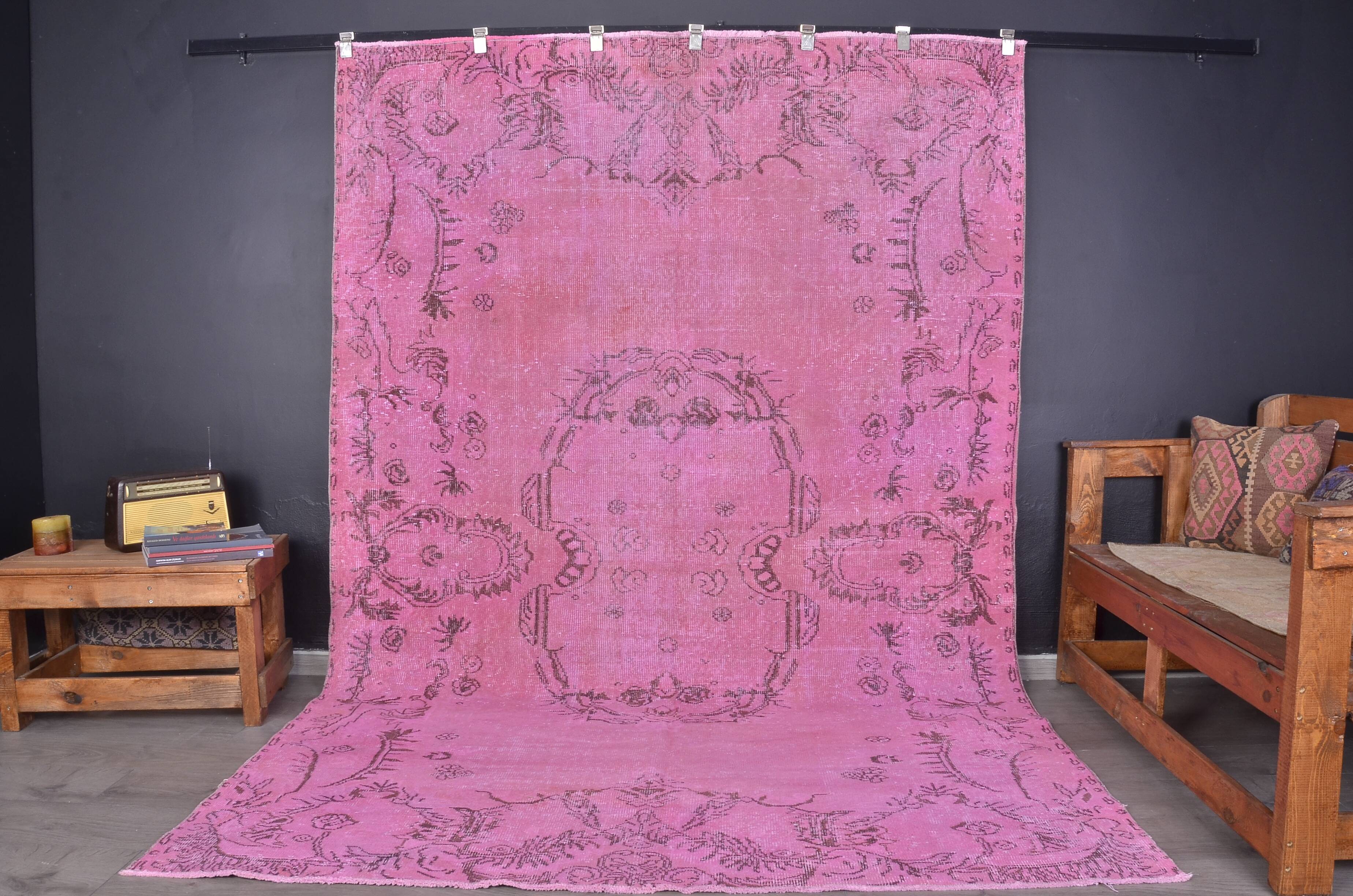 Tapis Oushak rose vintage
