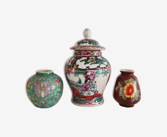 Ensemble de trois vases chinois