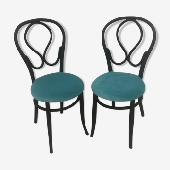 Set of two chairs