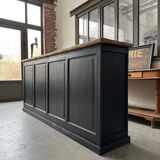 1920s bar counter