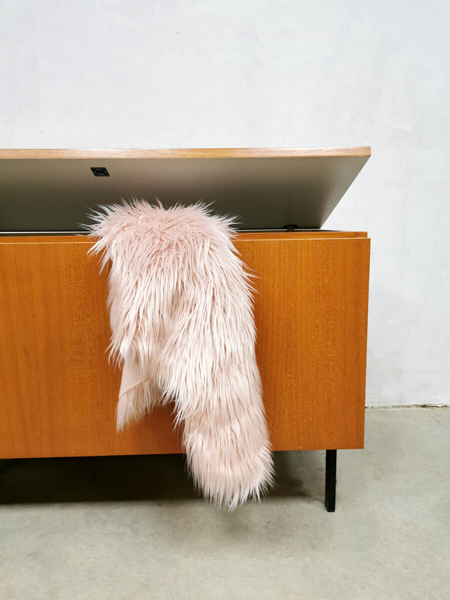 Vintage cabinet blanket chest Musterring