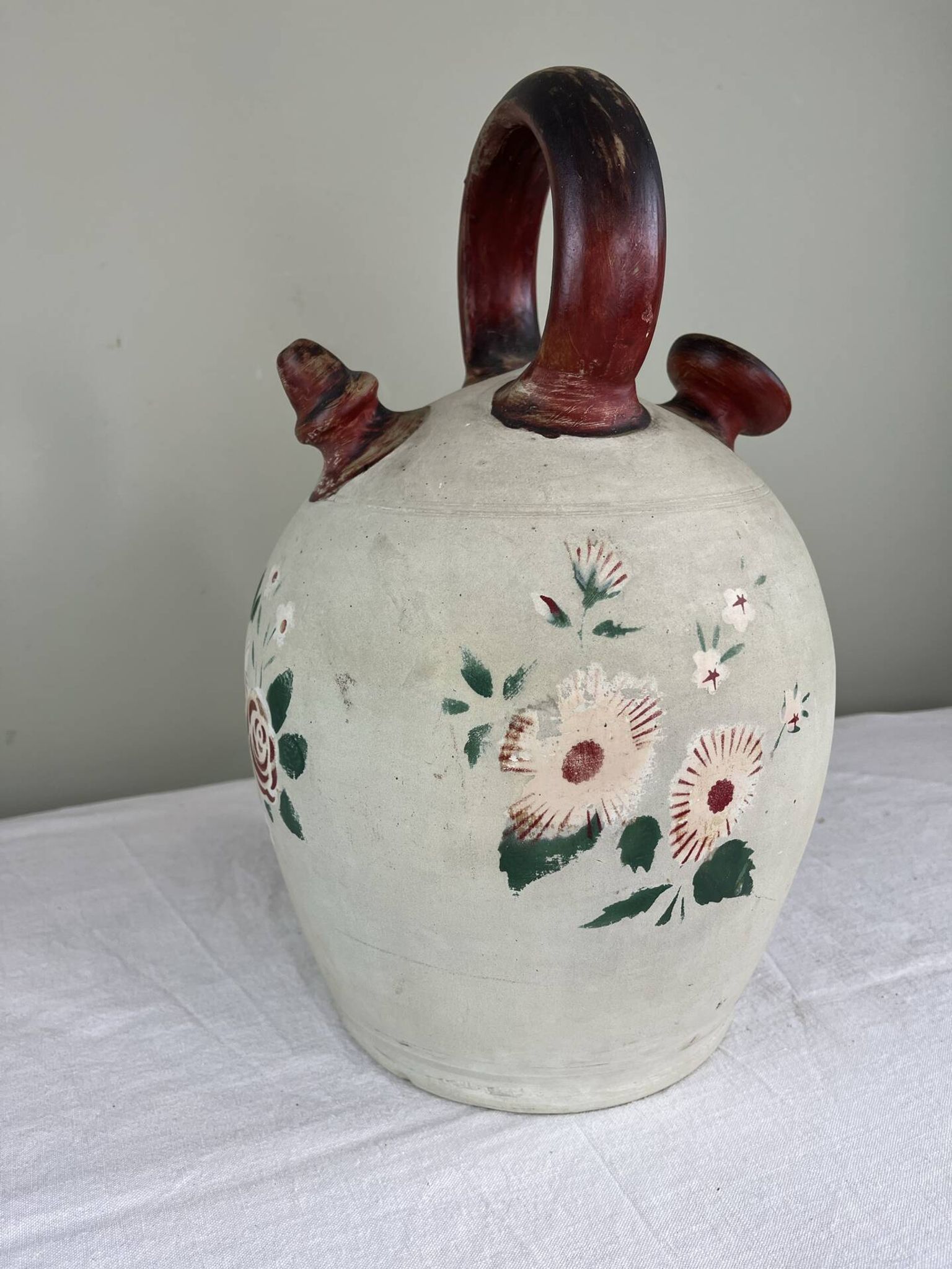 Gargoulette en grès décoré