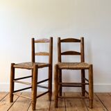 Brutalist chairs made of wood and straw