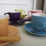 6 colorful coffee cups