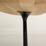 Coffee table in squircle format