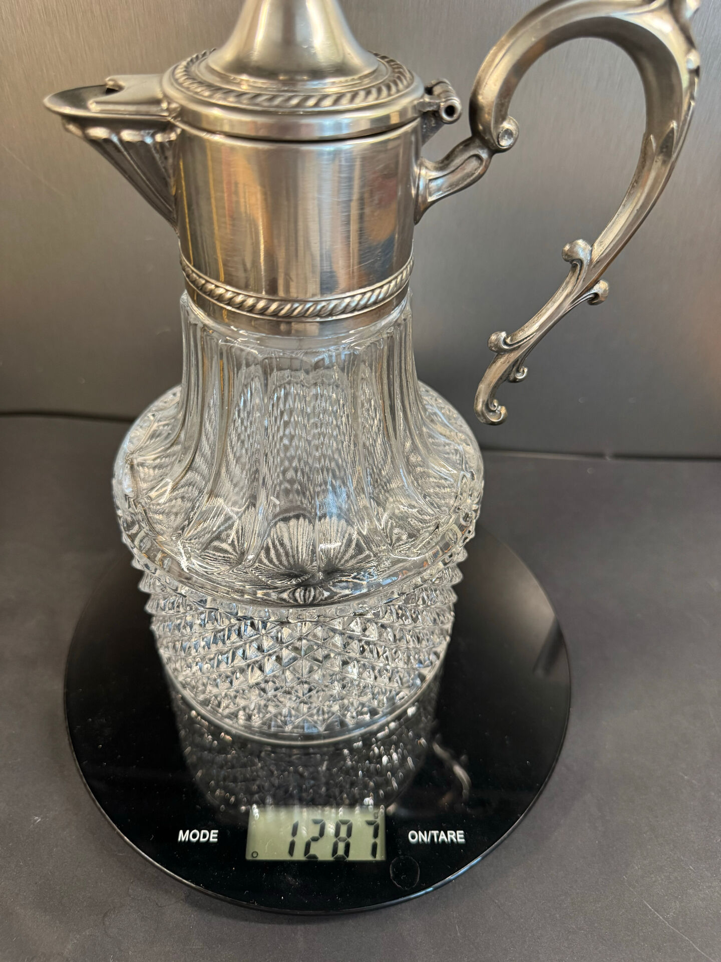 Carafe / decanter jug in moulded glass and silver-plated metal – Silver Pl