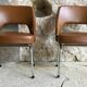 Paire de chaises conférences similicuir marron  1970
