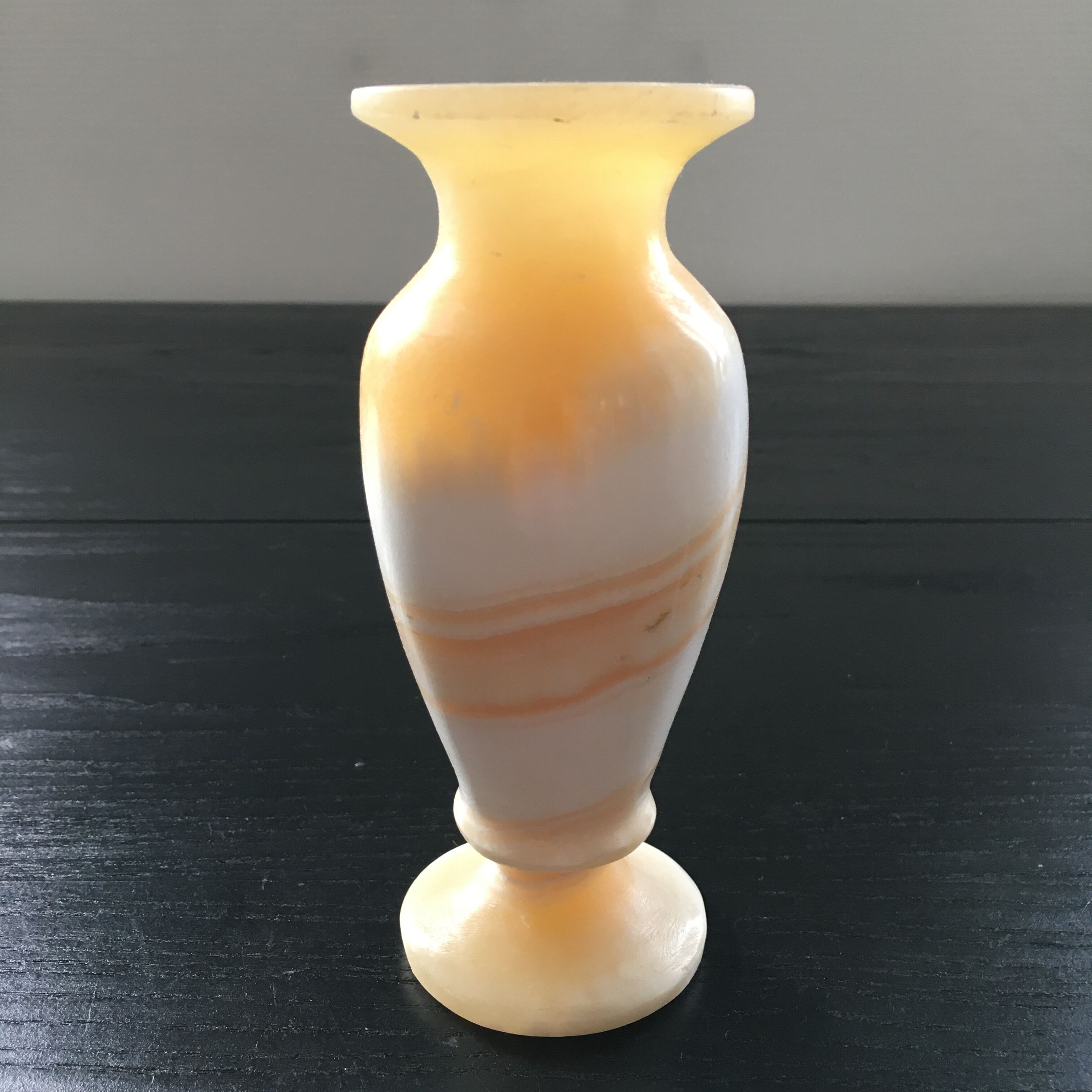 Two-tone marble candle holder