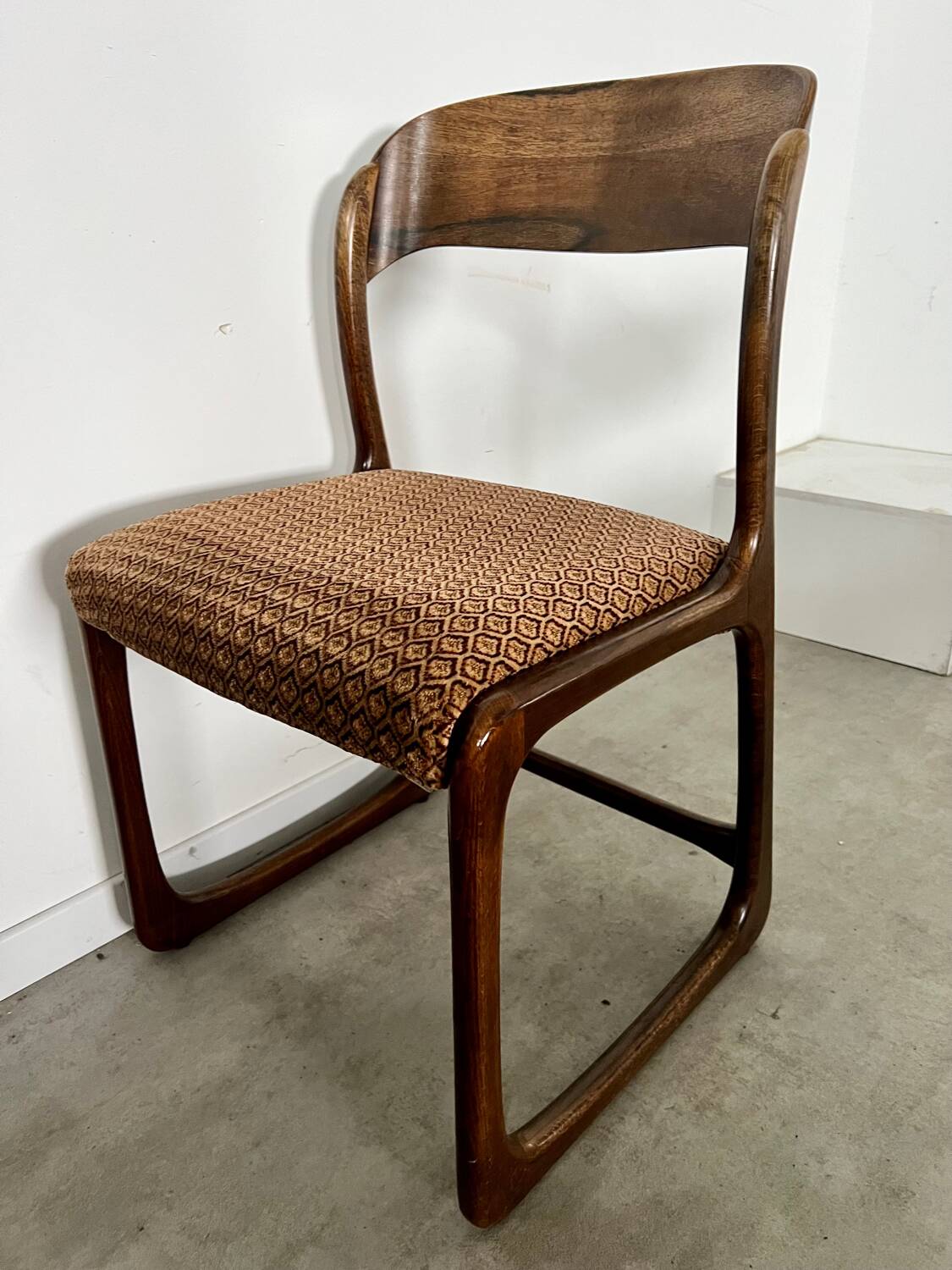 Set of 6 old baumann design sled chairs from the 60s wood and fabric