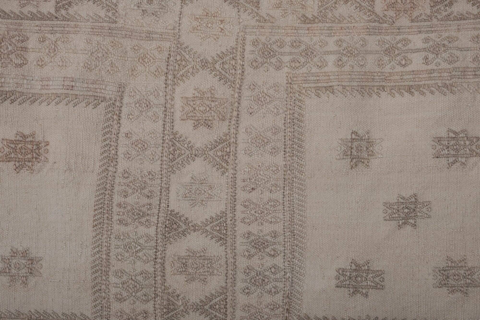 Vintage hand-embroidered tribal tapestry 150x214 cm
