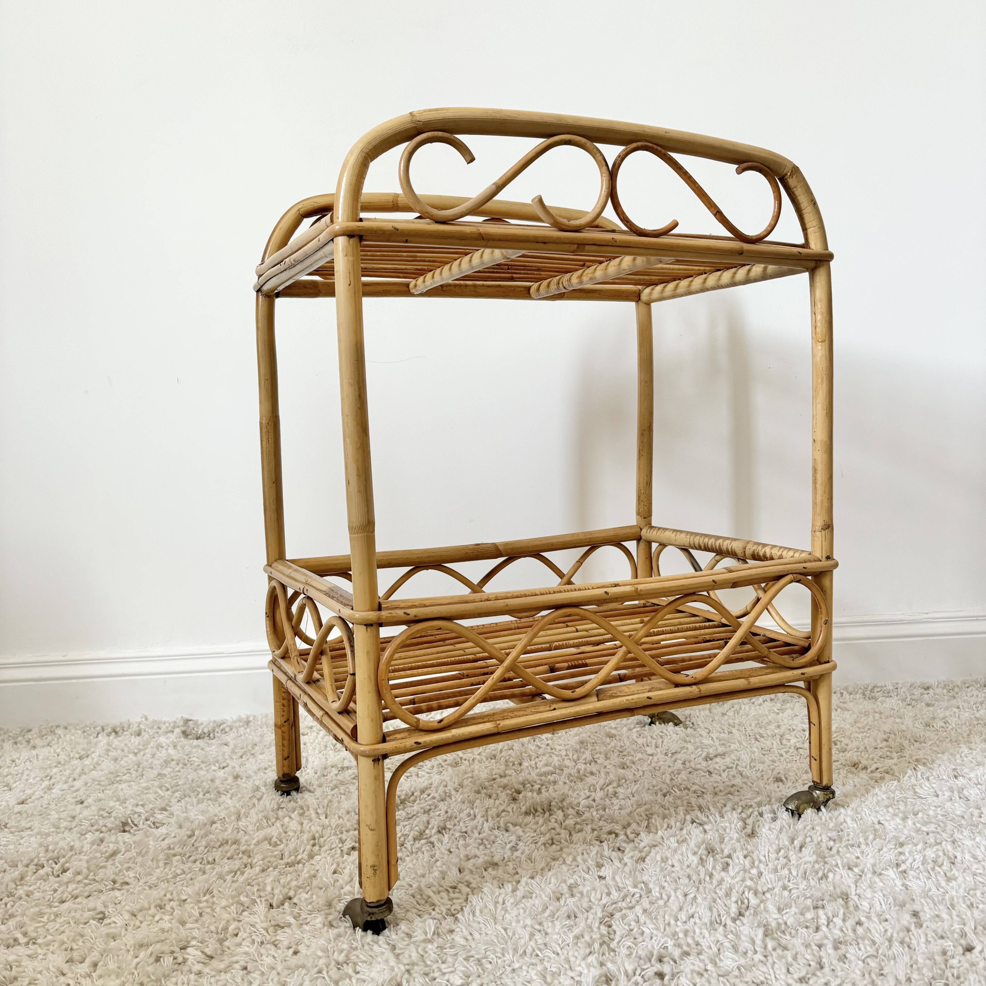 Vintage rattan server