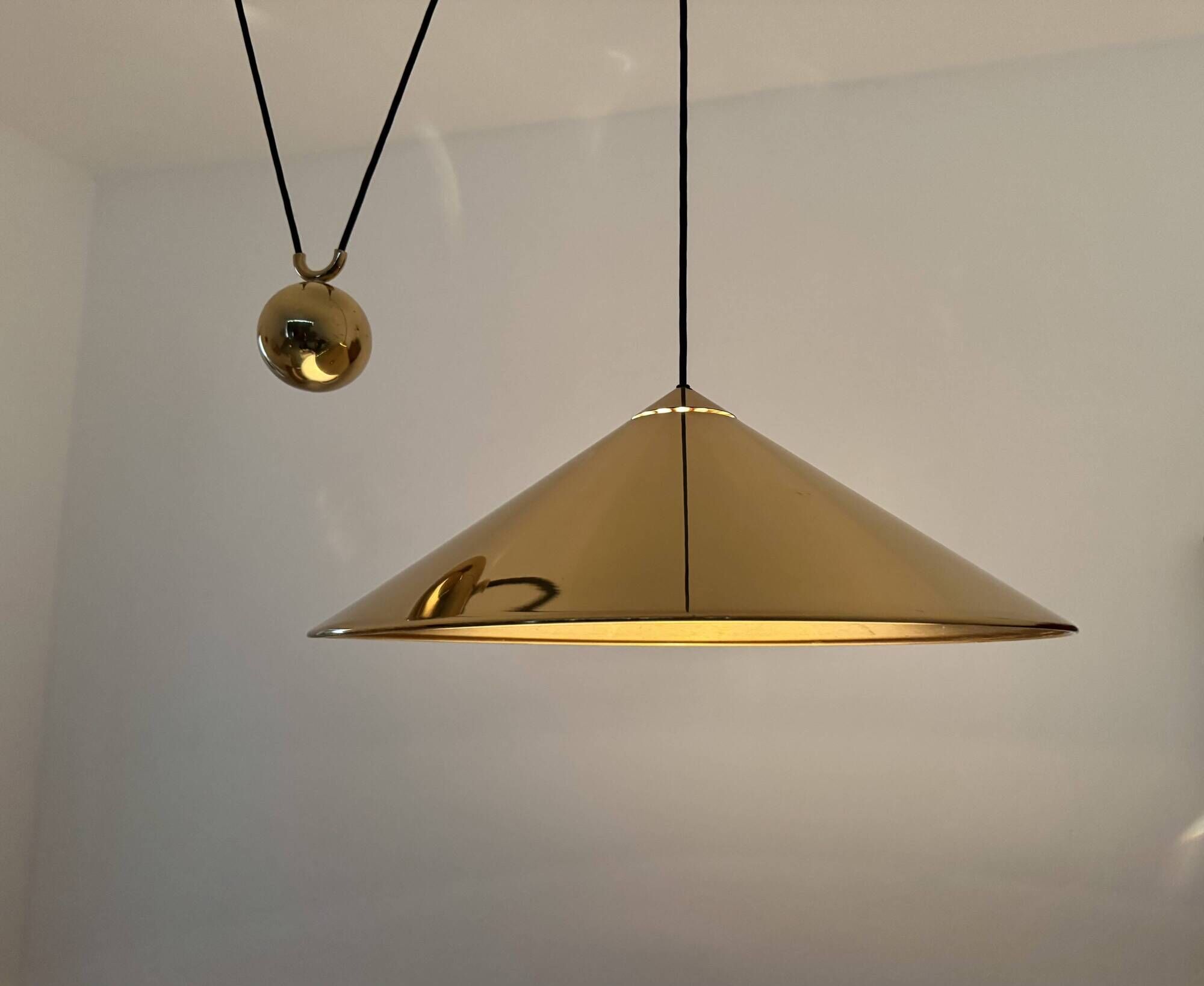 Adjustable Brass Keos Pendant Lamp with Counterweight by Florian Schulz
