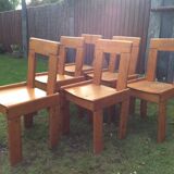 Set of 6 vintage chairs in solid pine.