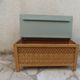 Coffre à jouets vintage en bois & rotin – une belle pièce pleine de charme