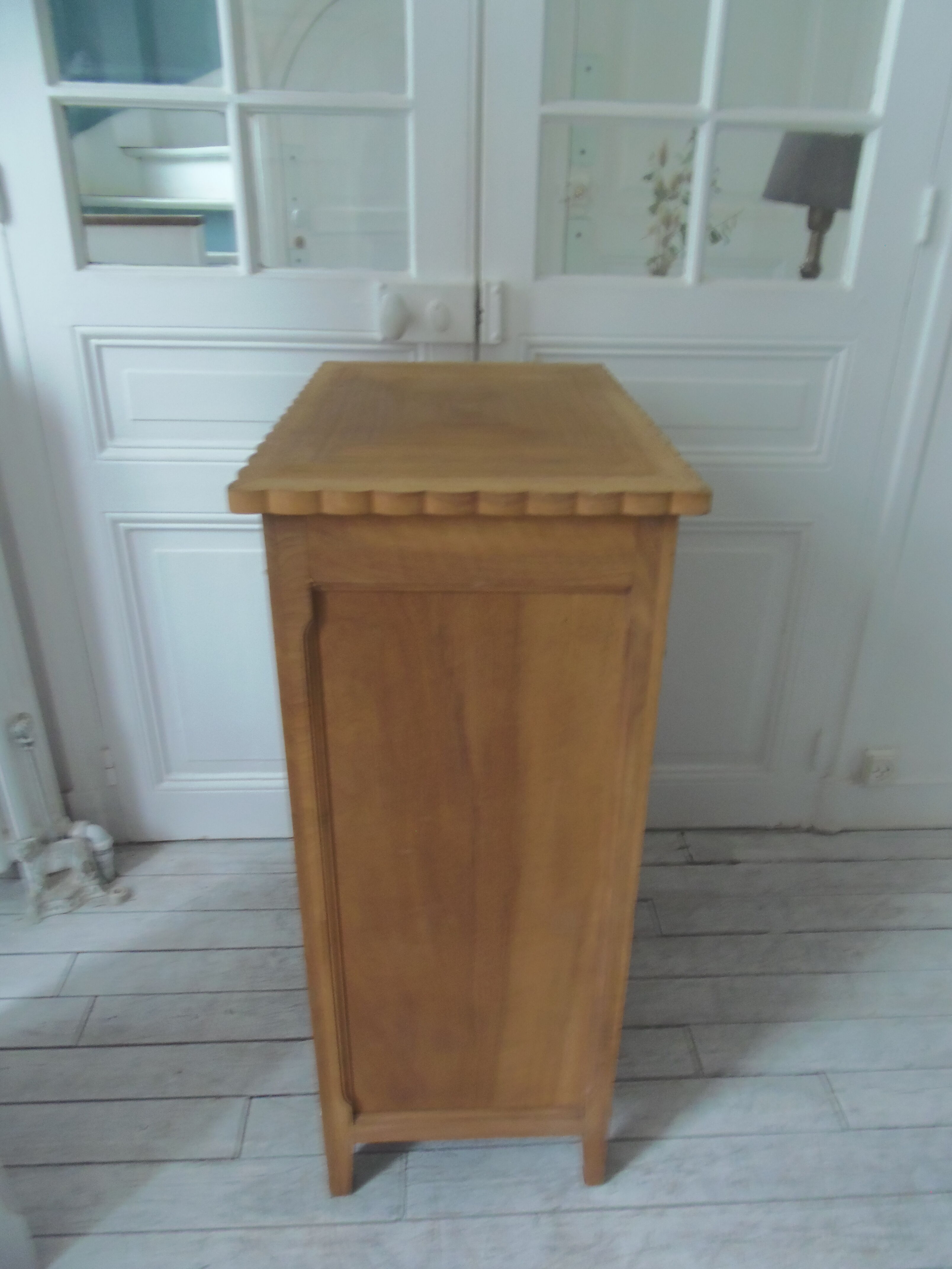 Meuble vintage 2 portes, faible profondeur en bois marqueté finition cirée