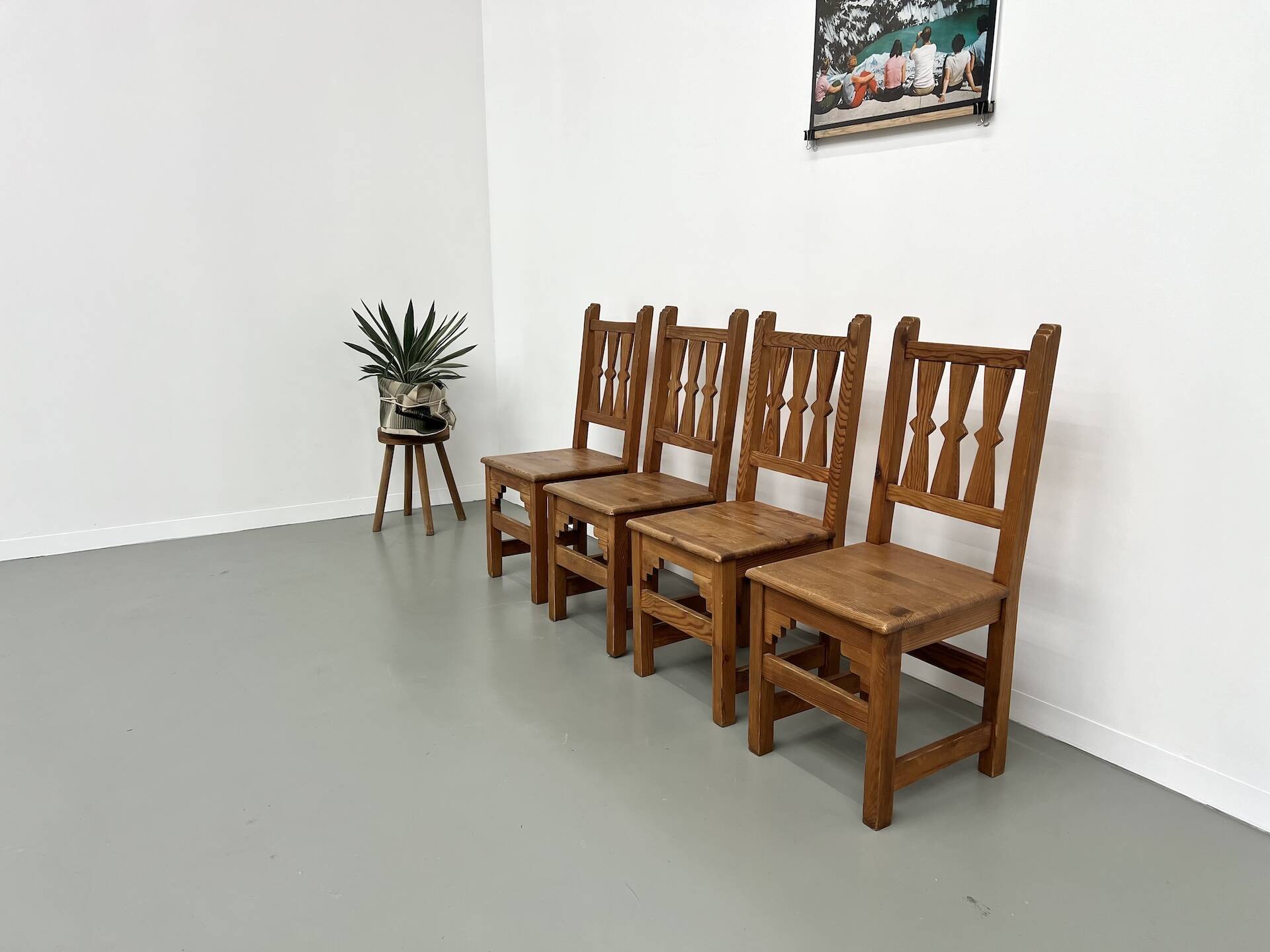 Set of 4 pine chairs, 1970s