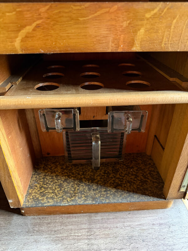 Buffet/vaisselier en bois ''Mado