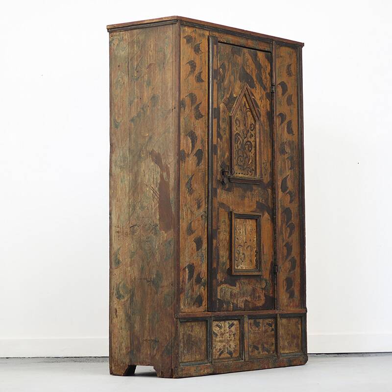 Armoire de mariée peinte d'art populaire