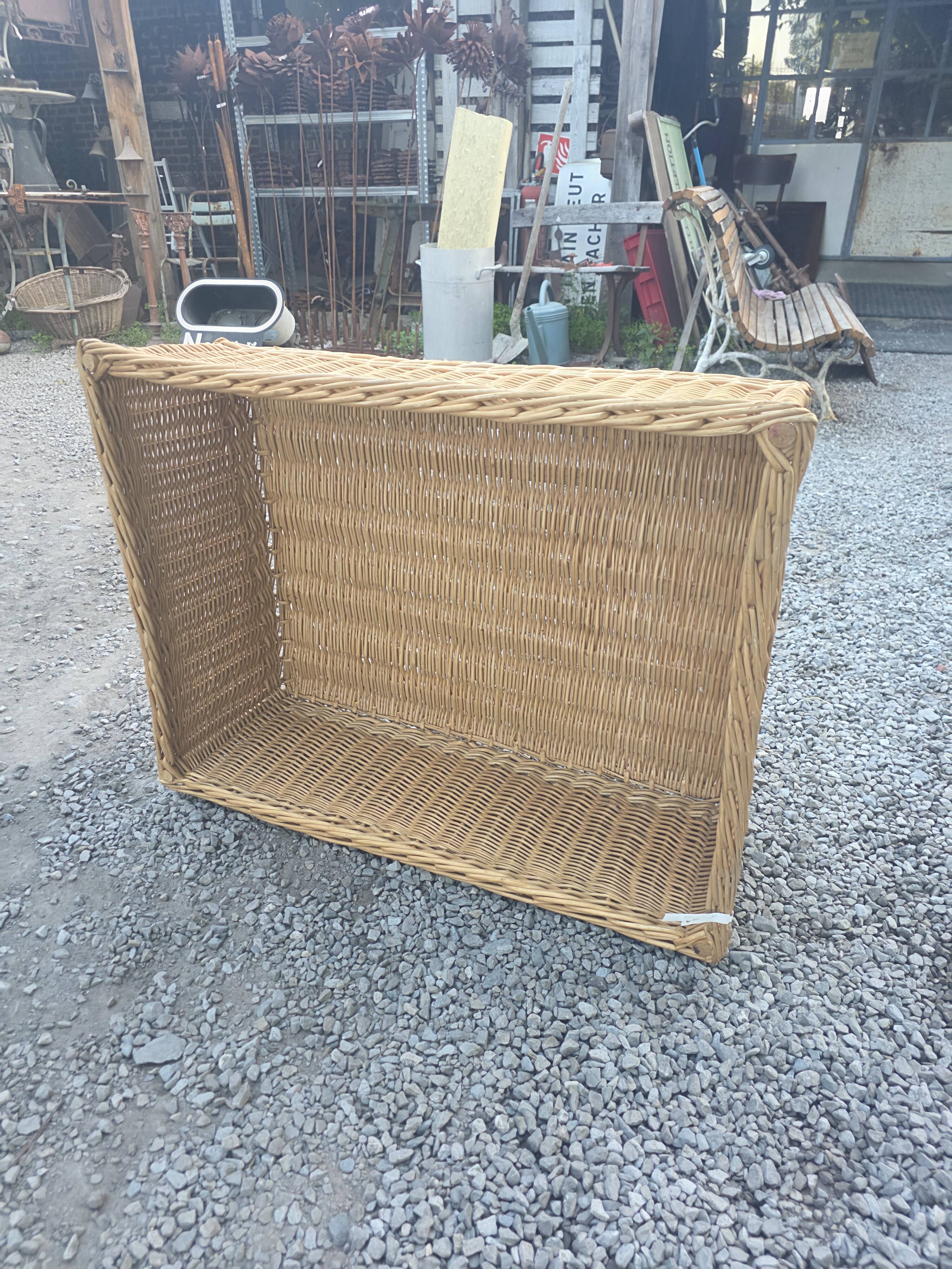 Panier en osier grand modèle