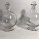Paire ancienne carafes bombée verre avec bouchon rond vintage