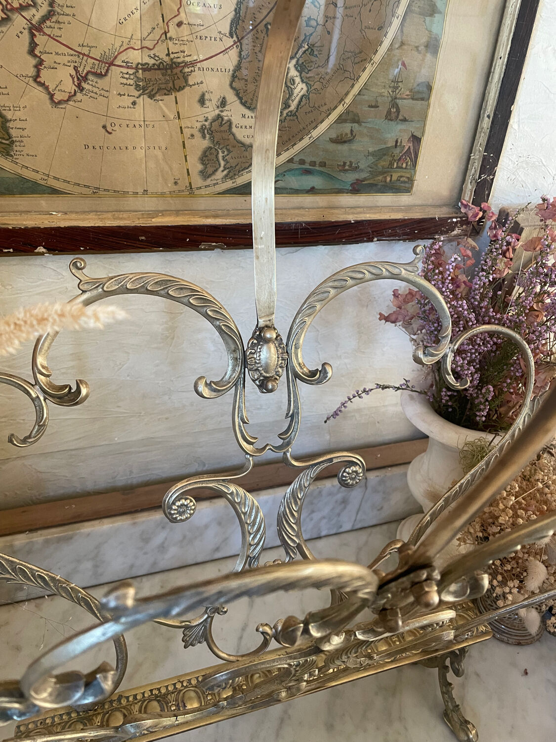 Porte-revue italien en bronze