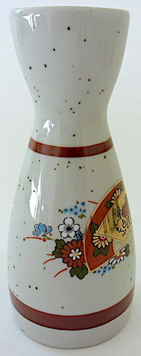 Far Eastern porcelain sake service consisting of a carafon and six cups
