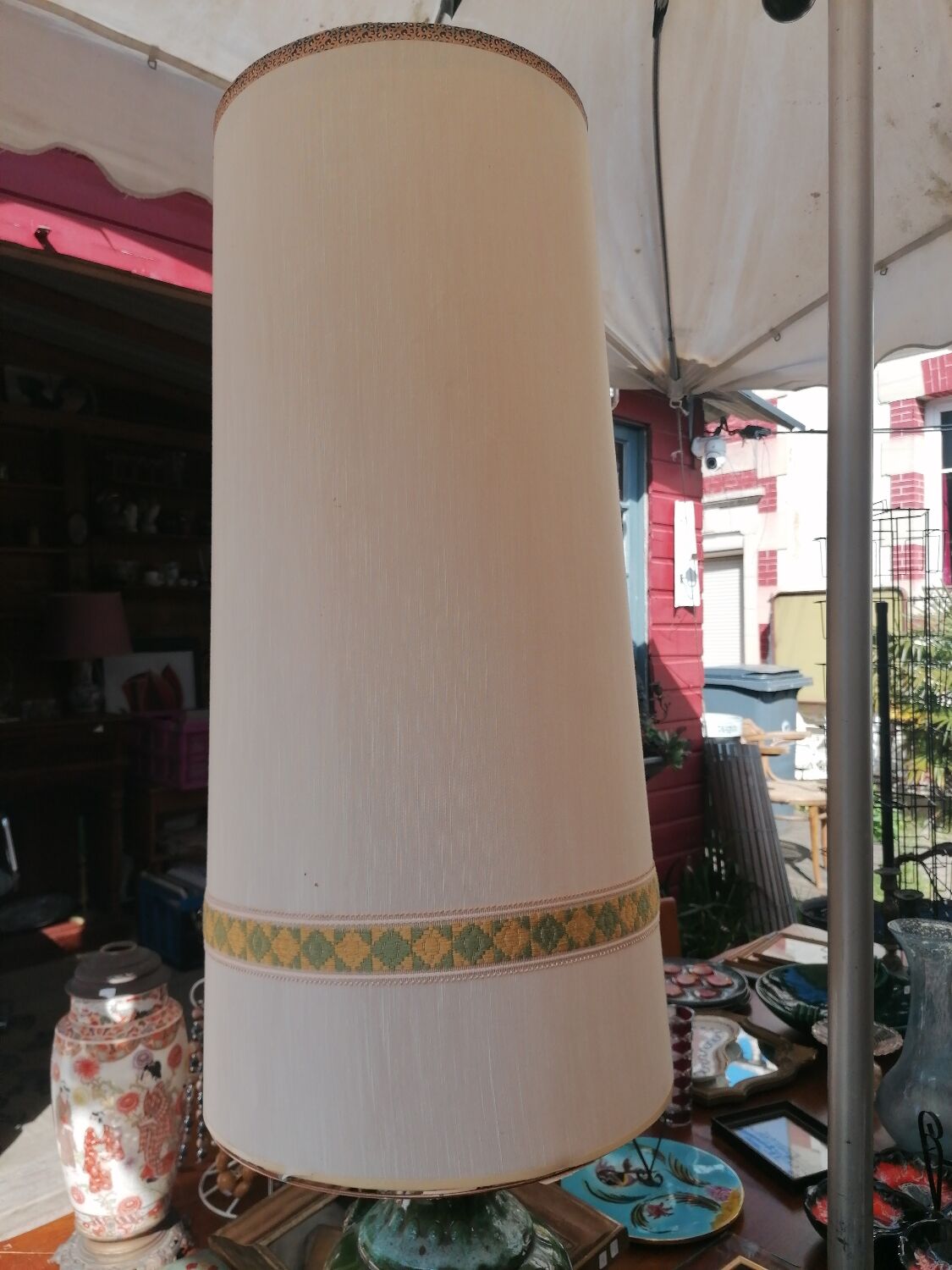 Ceramic floor lamp