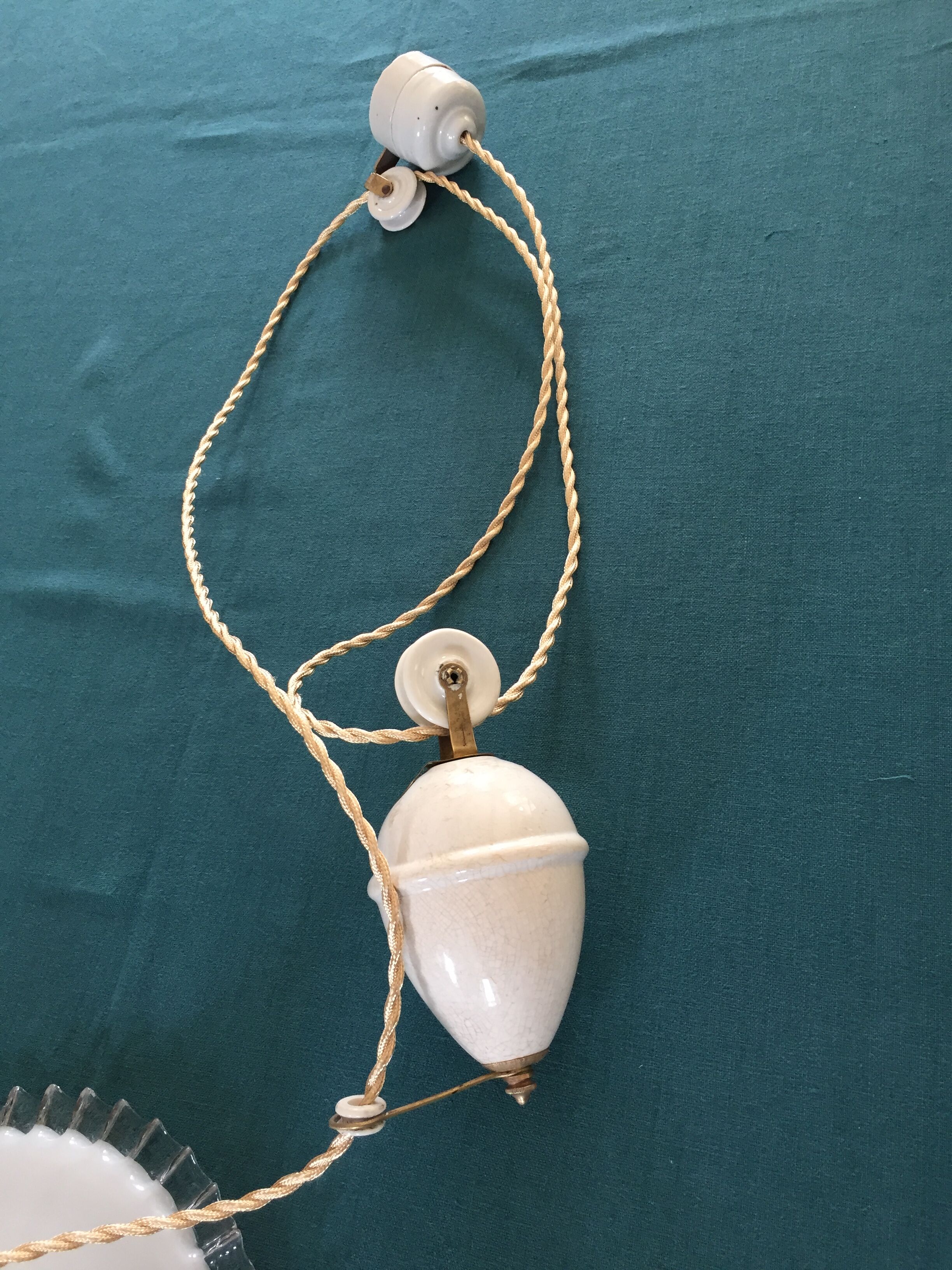 Suspension opaline rises down 1920s (number 8)