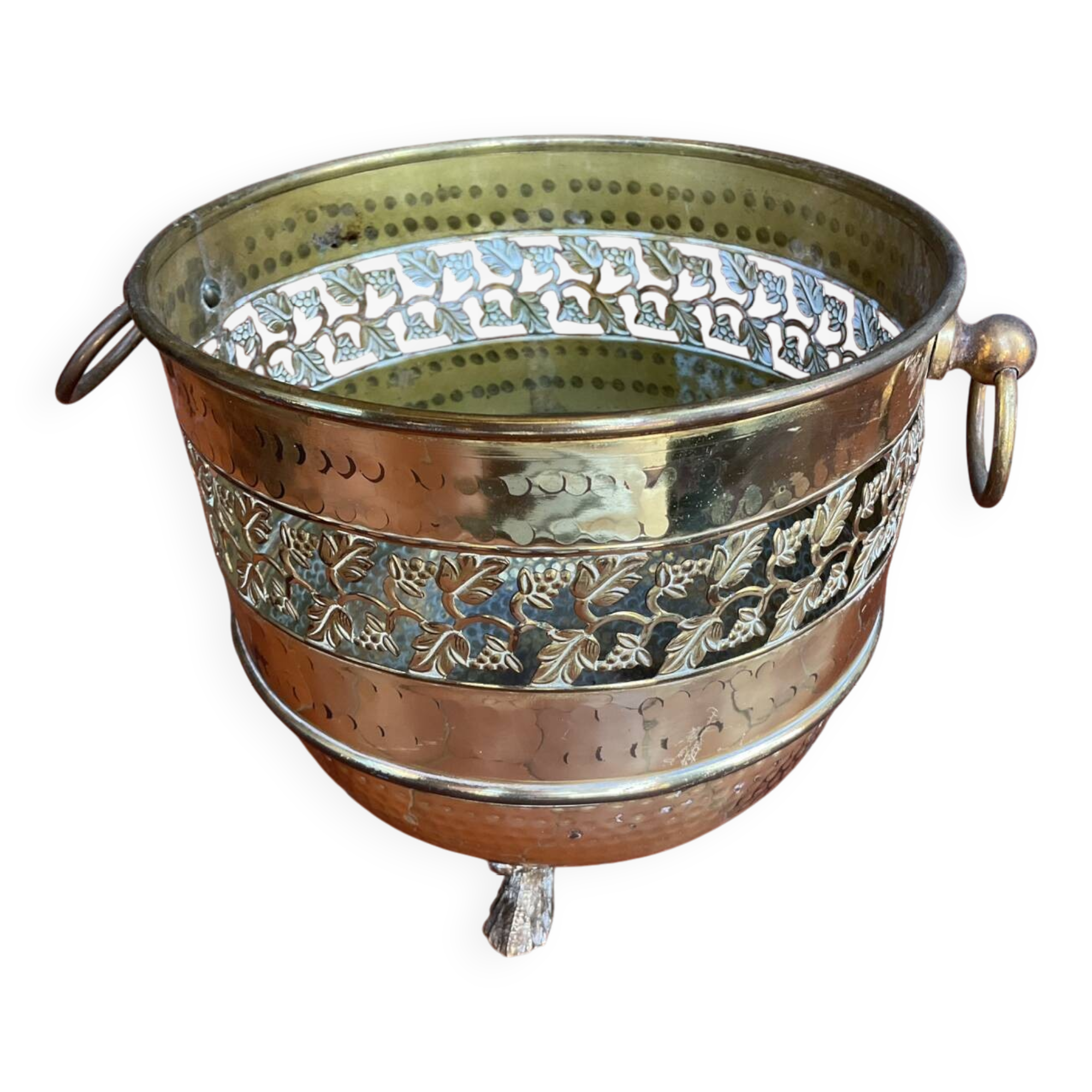 Round copper planter