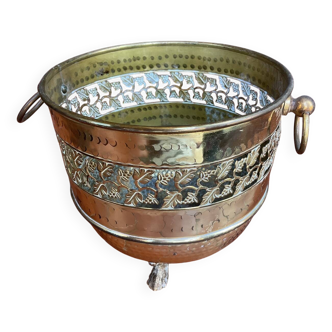 Round copper planter