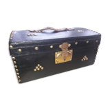 Black trunk