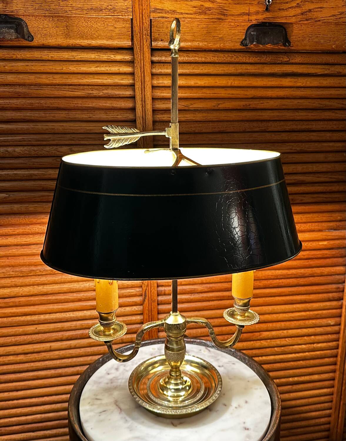 Empire style bouillotte lamp in brass and green sheet metal - Electricity