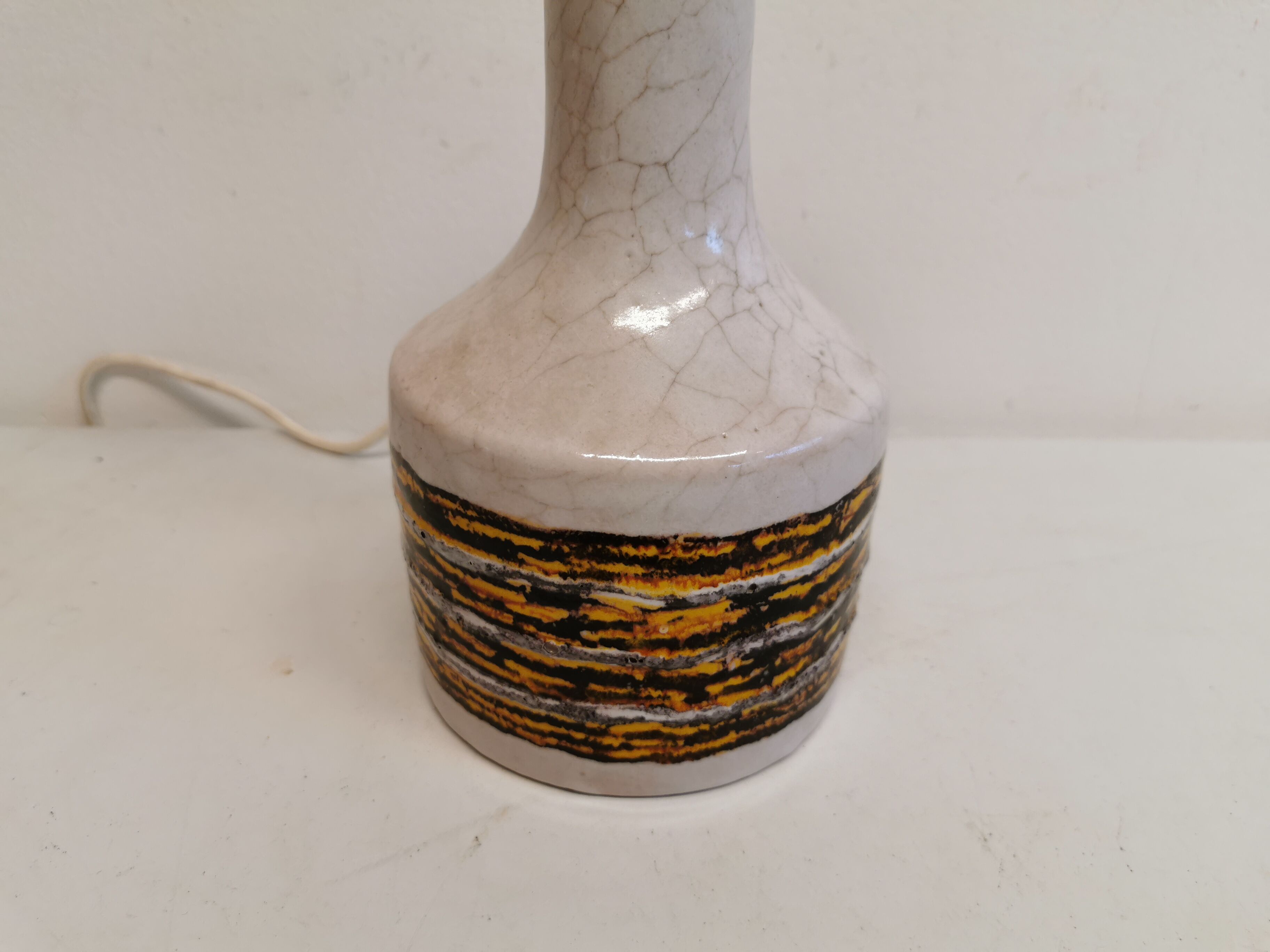 Italian table lamp in beautiful cracked glaze. estimated 1960s