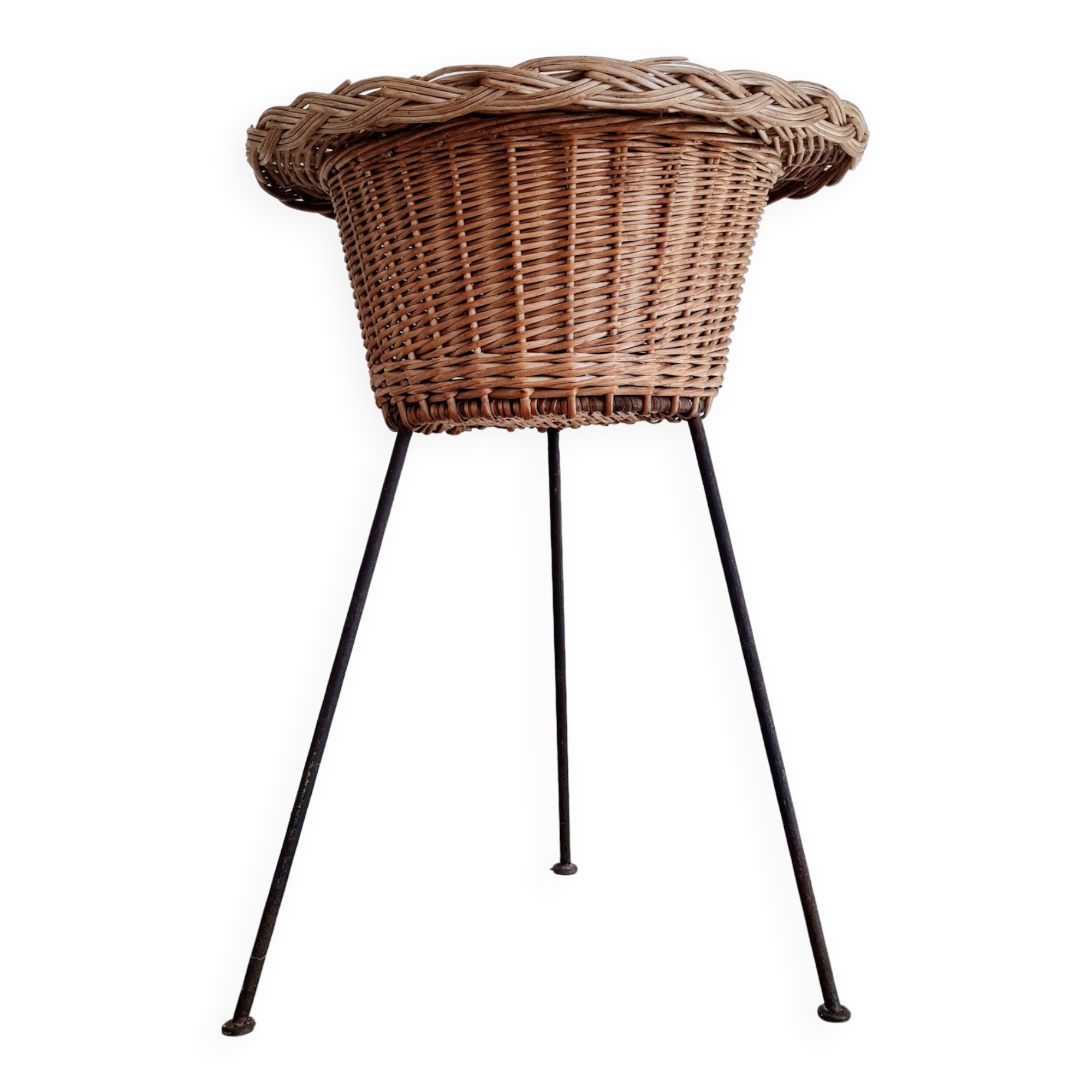 Rattan and metal tripod worker