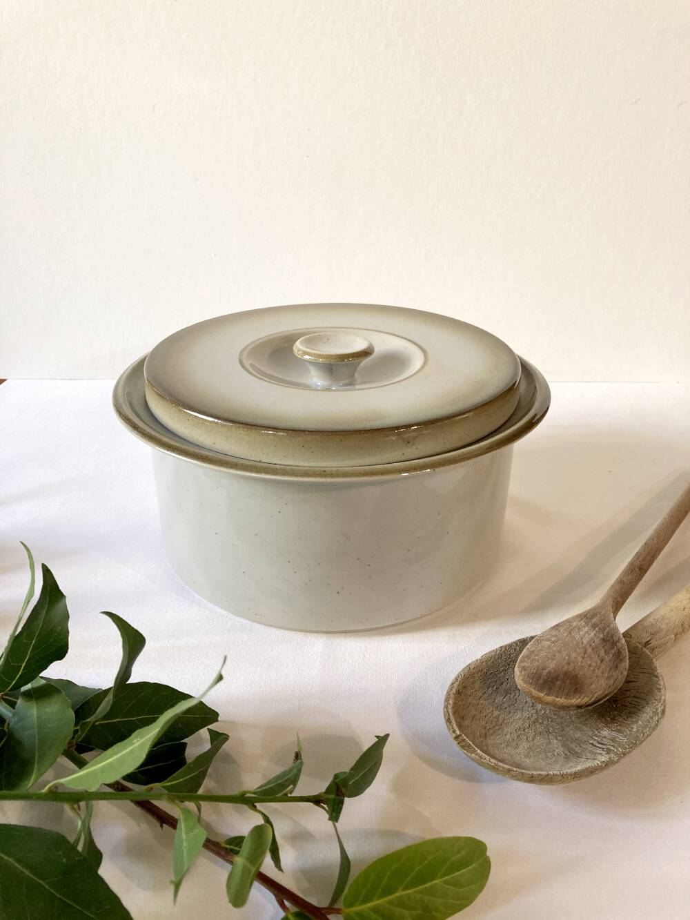 High-fired stoneware dish/tureen, Brenne earthenware factory, 1970s-1980s