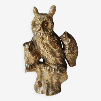 Figurine Chouette/petits Hiboux, debout sur tronc. En bronze doré. Dim 16 x 10 cm