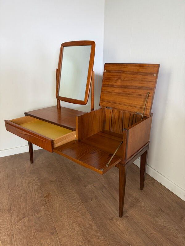 Coiffeuse scandinave en teck avec miroir orientable – Années 60