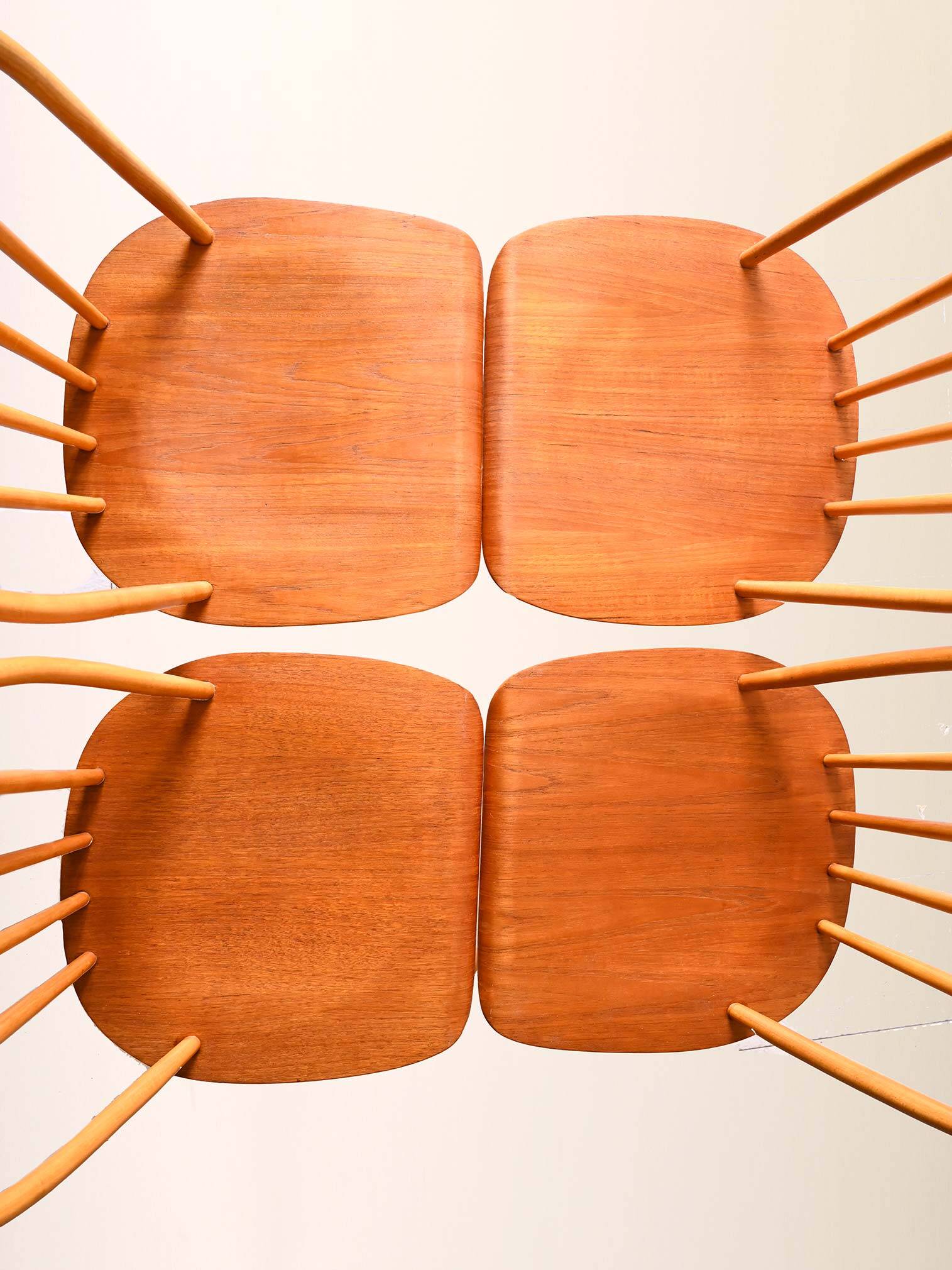 Ensemble de 4 chaises Pinstolar Nesto