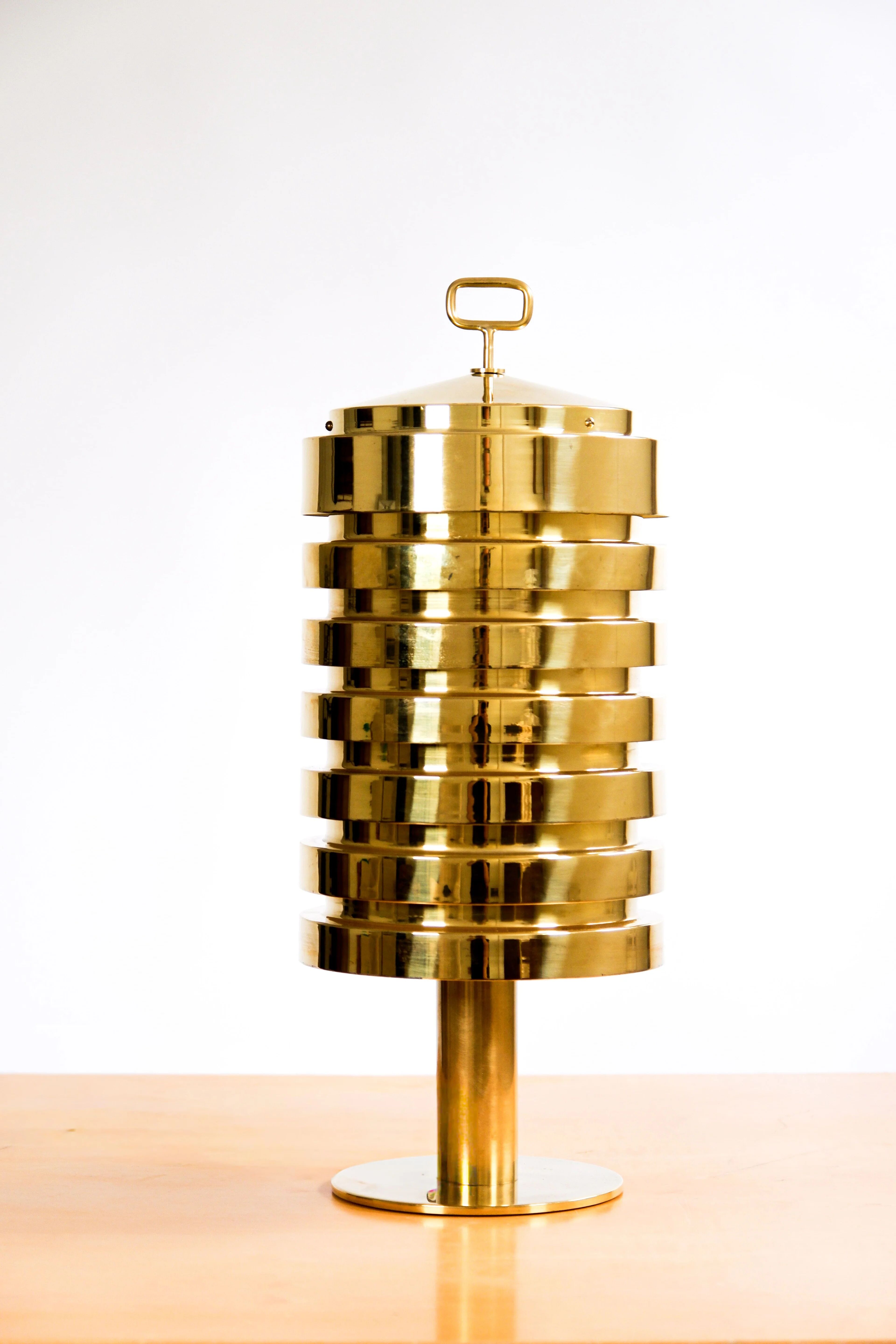 Hans Agne Jakobsson B99 table lamp. Circa 1960.