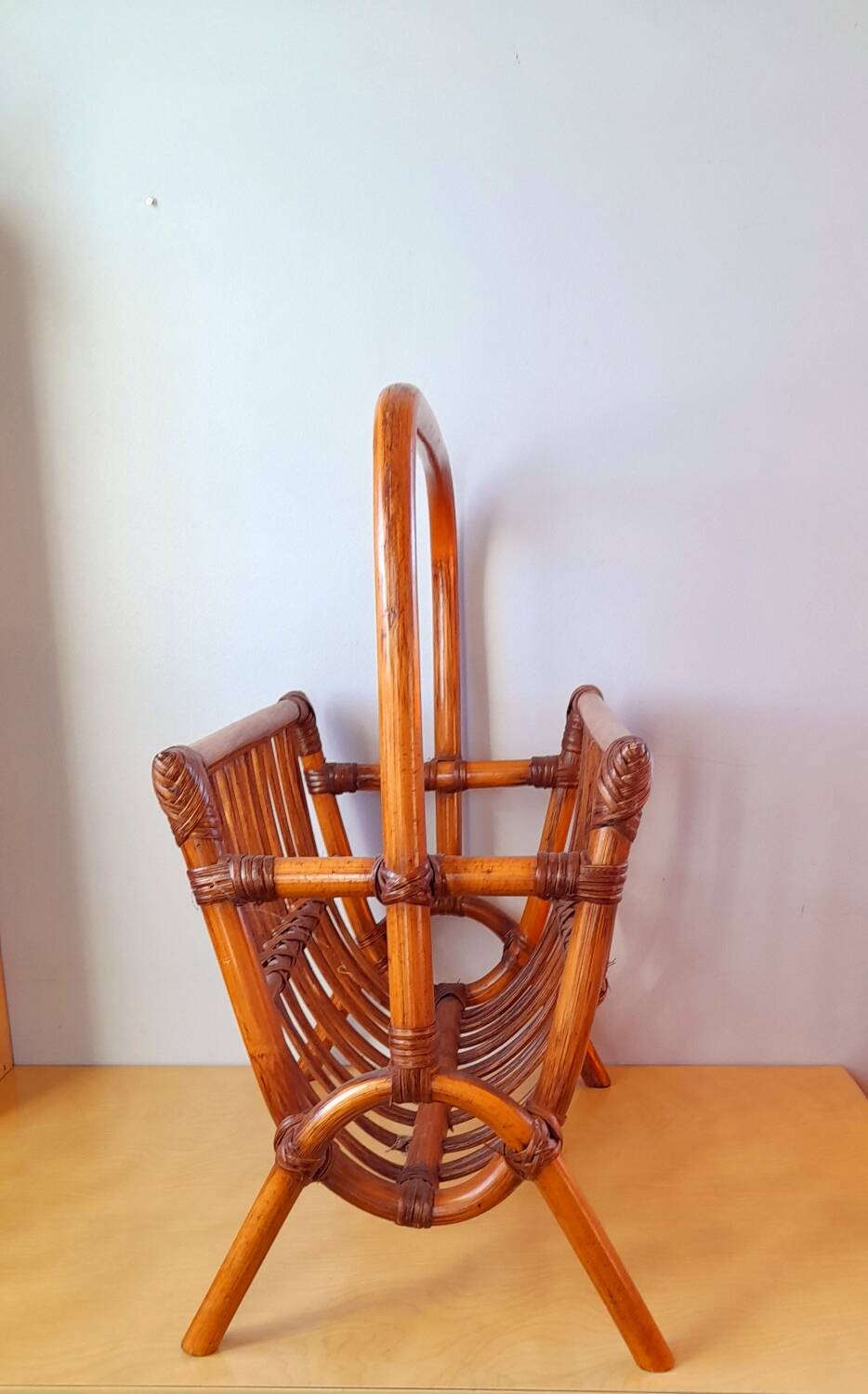 Rattan magazine rack 60s