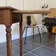 Antique cherry wood desk with marquetry, 2 drawers and 2 shelves, 112x60 h76cm.