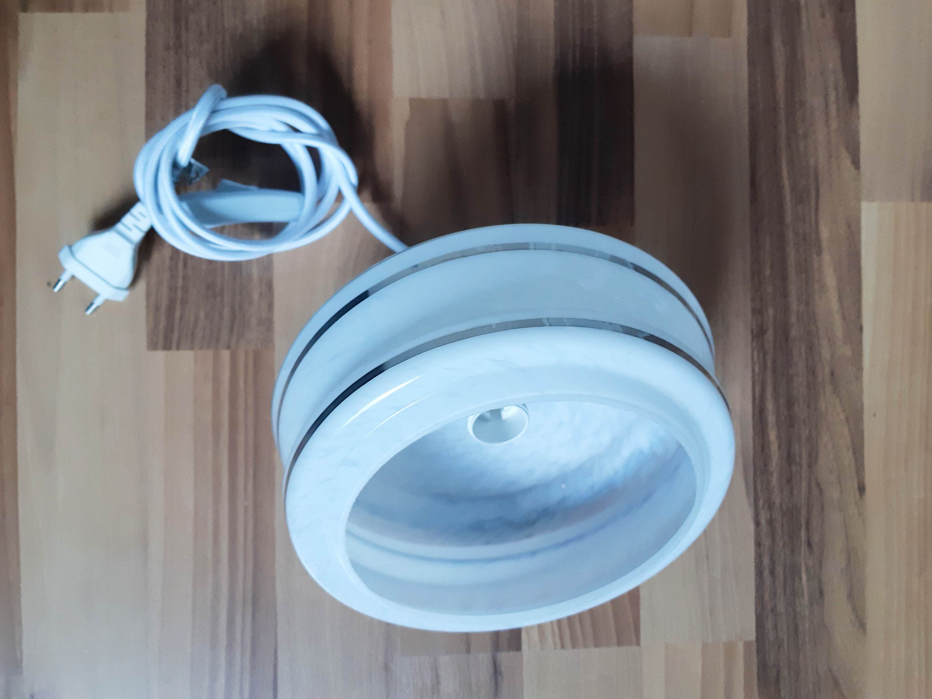 White clichy glass hanging lamp