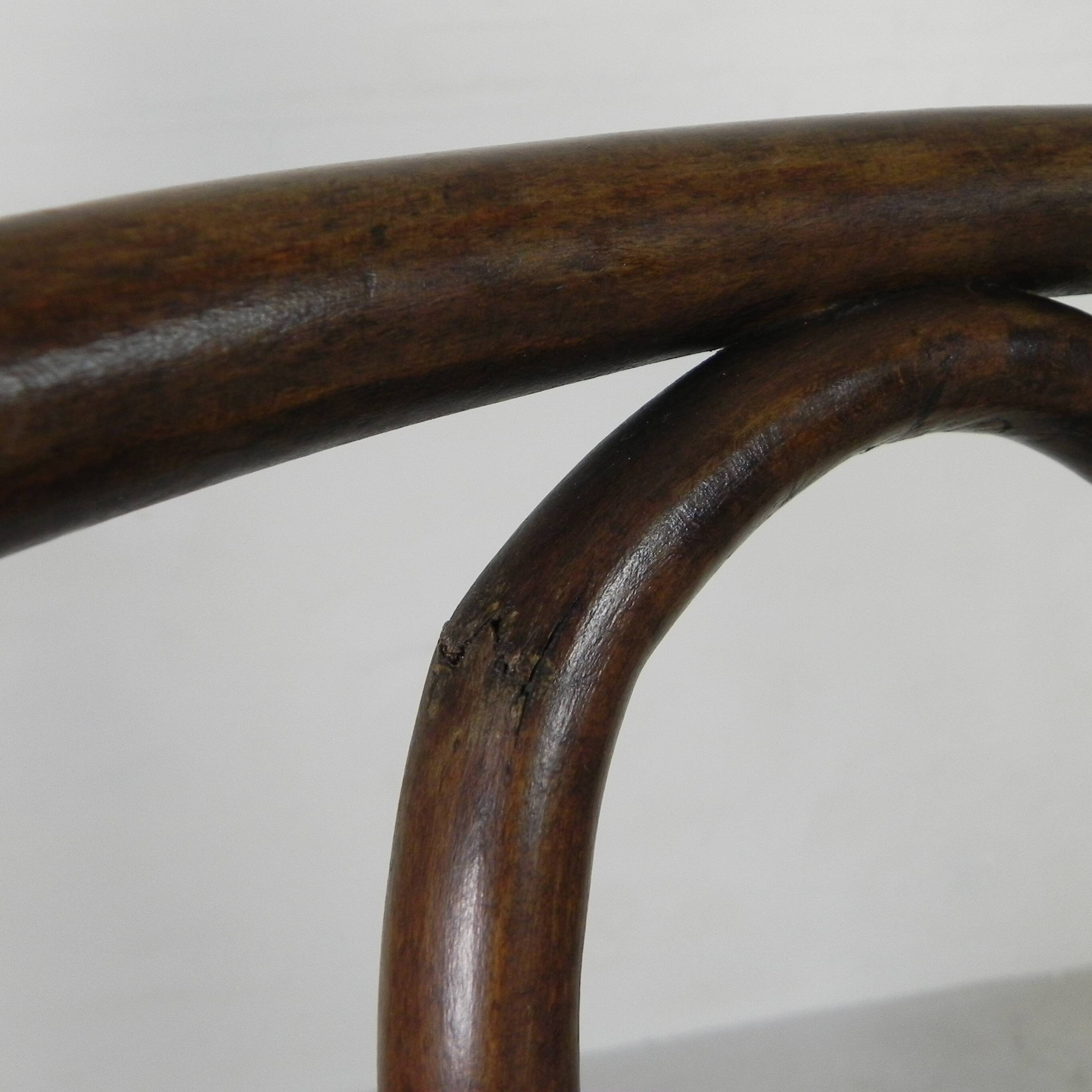Fauteuil en hêtre avec accoudoirs dans le style Thonet, années 1920