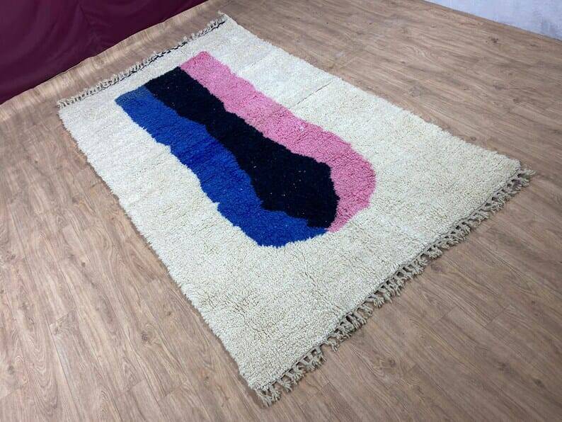 Traditional handmade Berber rug size 150 x 250 cm