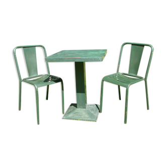 Ensemble Tolix, 2 chaises t4 et une table Tolix mini kub
