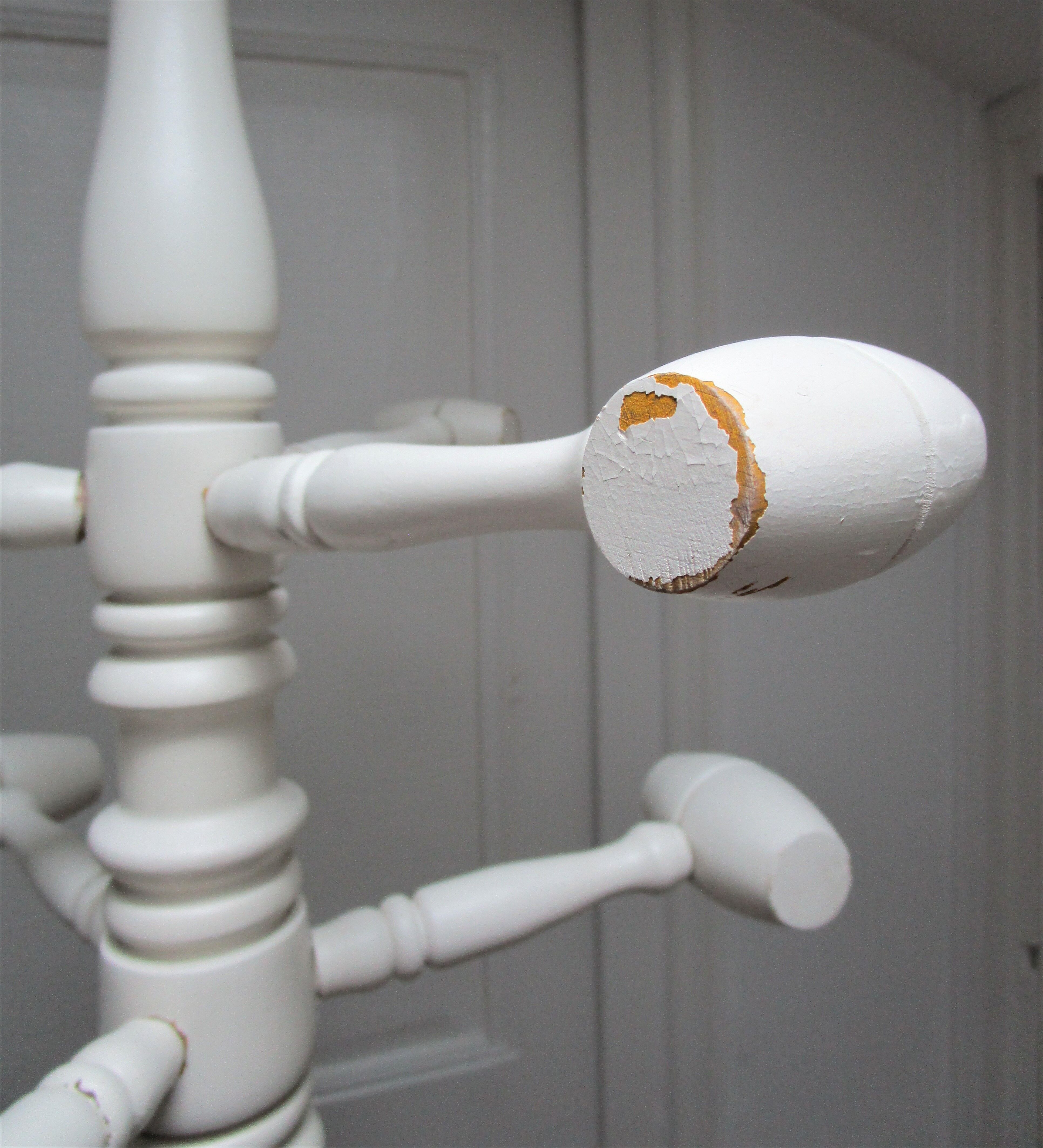 Coat rack parrot solid wood turned white patinated vintage