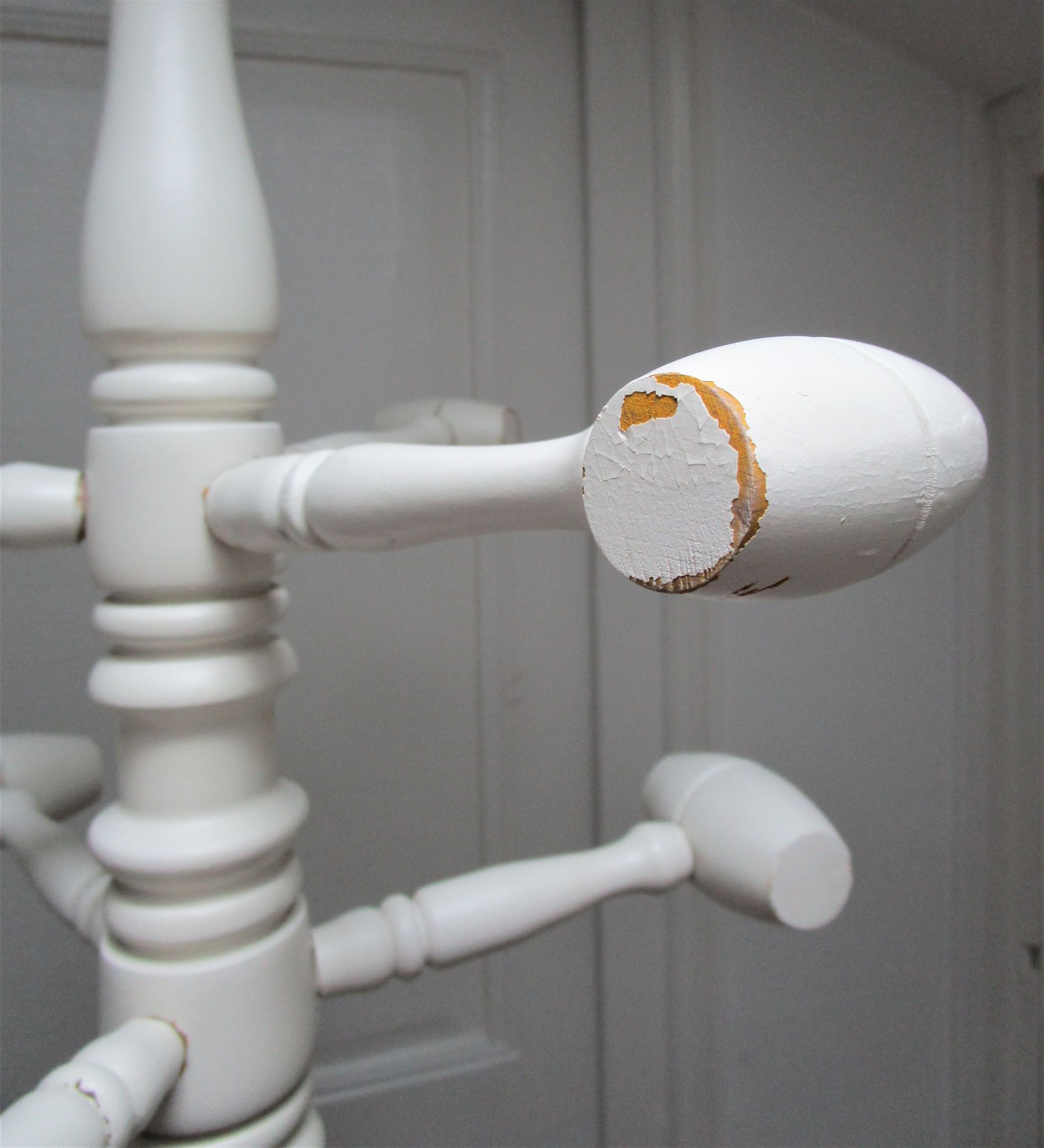 Coat rack parrot solid wood turned white patinated vintage