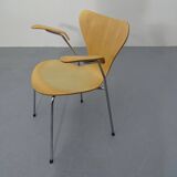 Danish 3207 Armchair by Arne Jacobsen for Fritz Hansen, 1991